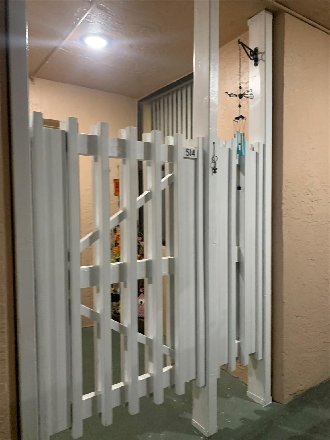 POLYNESIAN GARDENS CONDOMINIUM - Residential Lease