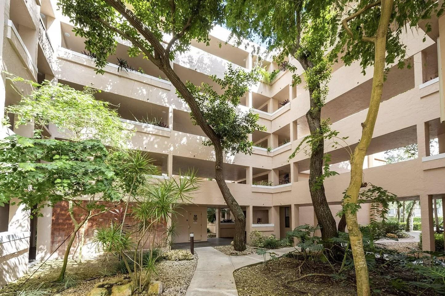 POLYNESIAN GARDENS CONDOMINIUM - Residential Lease