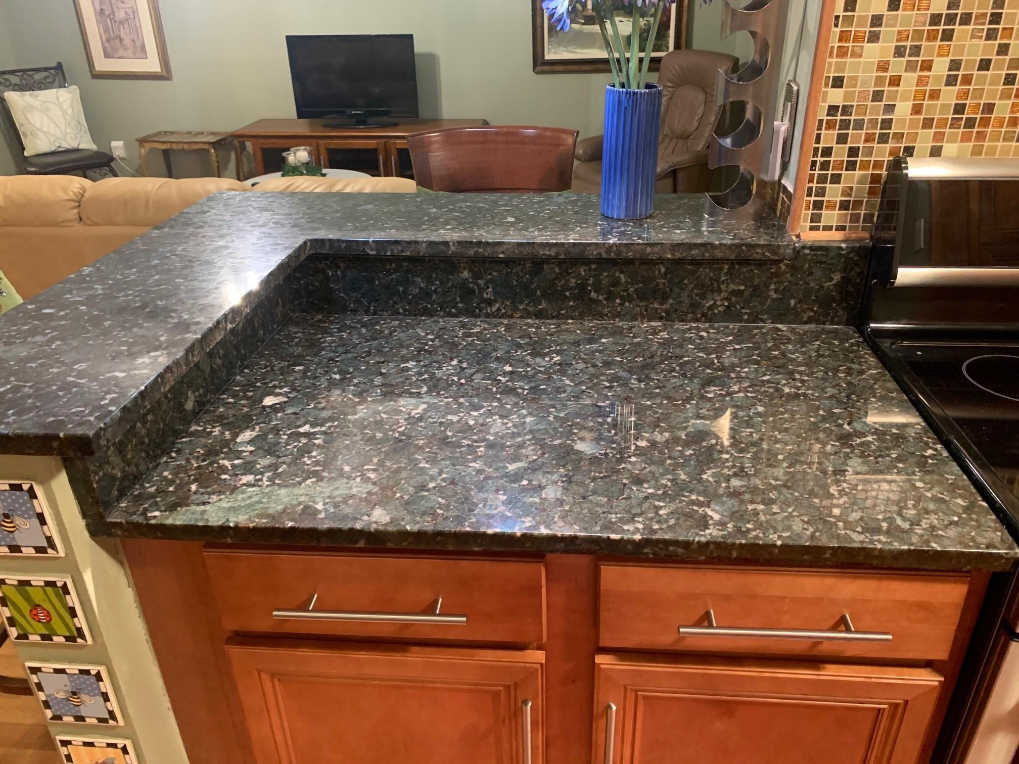 POLYNESIAN GARDENS CONDOMINIUM - Residential Lease