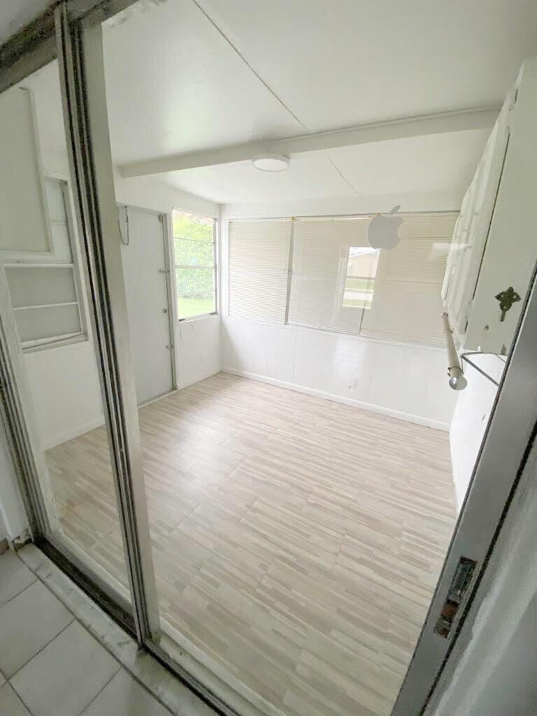 IMPERIAL VILLAS CONDO - Residential