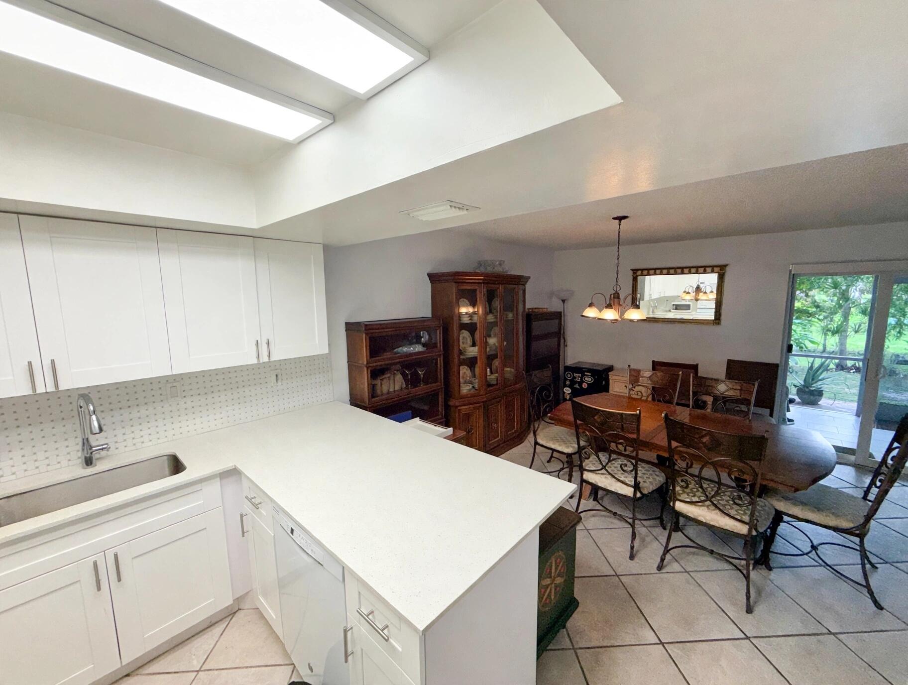 58 Ann Lee Lane, Tamarac, FL, 33319/$244,900 4 58 Ann Lee Lane
