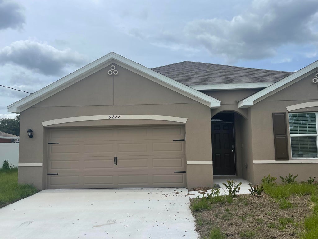 Photo of 5227 N Piper Circle Cir, Port Saint Lucie, FL 34986 (MLS # R10810358)