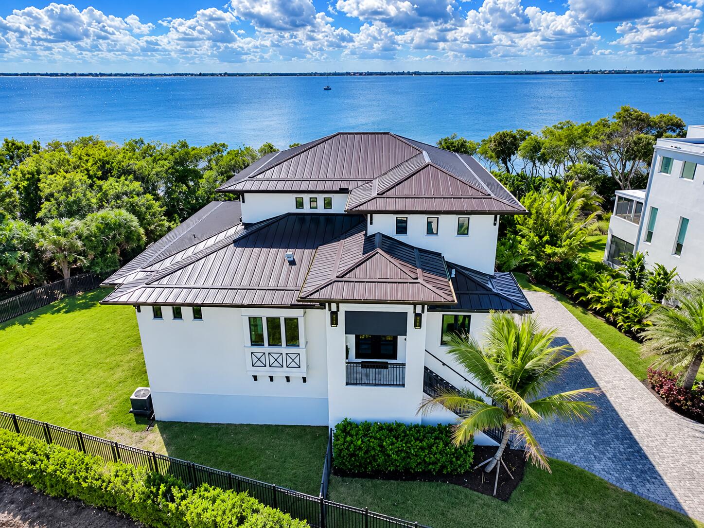 7683 Pelican Pointe Drive