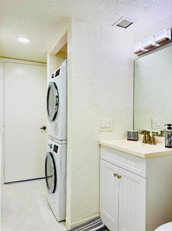 MANORS OF INVERRARY XII - Residential