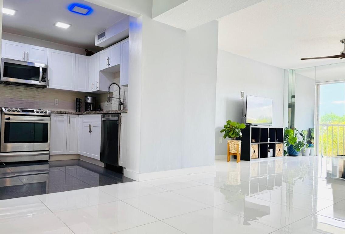 MANORS OF INVERRARY XII - Residential