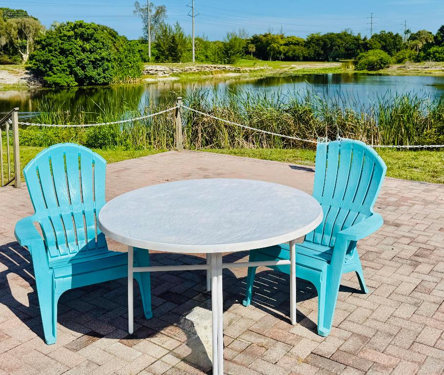 MANORS OF INVERRARY XII - Residential