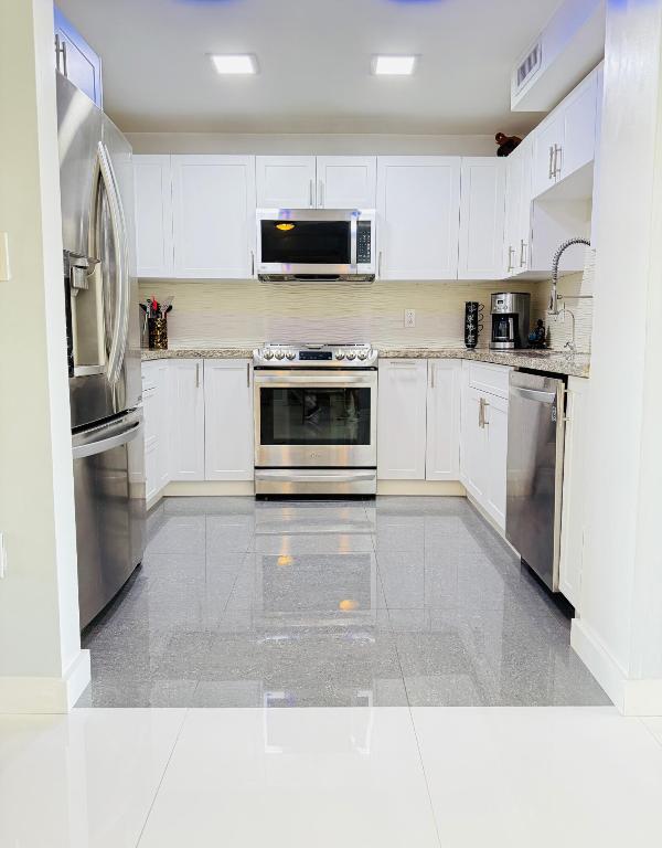 MANORS OF INVERRARY XII - Residential