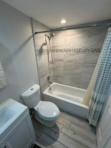 KINGS POINT FLANDERS CONDOS - Residential Lease
