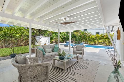 Tiny photo for 2601 NE 27th Way, Fort Lauderdale, FL 33306 (MLS # B26028617)
