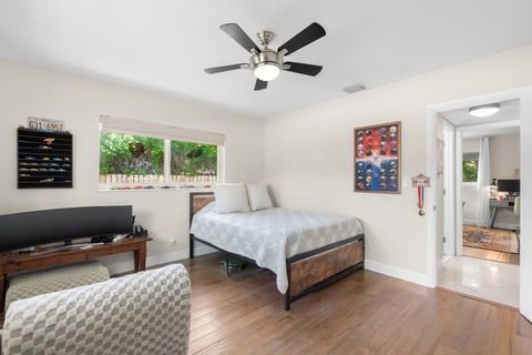 Tiny photo for 2601 NE 27th Way, Fort Lauderdale, FL 33306 (MLS # B26028617)