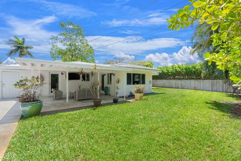 Tiny photo for 2601 NE 27th Way, Fort Lauderdale, FL 33306 (MLS # B26028617)