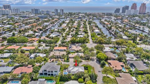 Tiny photo for 2601 NE 27th Way, Fort Lauderdale, FL 33306 (MLS # B26028617)