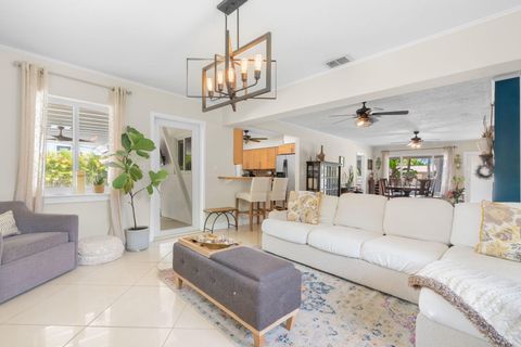 Tiny photo for 2601 NE 27th Way, Fort Lauderdale, FL 33306 (MLS # B26028617)