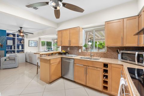 Tiny photo for 2601 NE 27th Way, Fort Lauderdale, FL 33306 (MLS # B26028617)