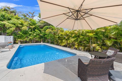 Tiny photo for 2601 NE 27th Way, Fort Lauderdale, FL 33306 (MLS # B26028617)