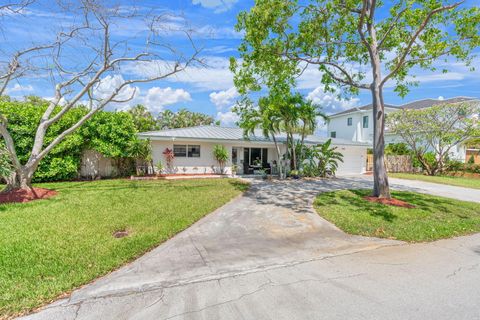Tiny photo for 2601 NE 27th Way, Fort Lauderdale, FL 33306 (MLS # B26028617)