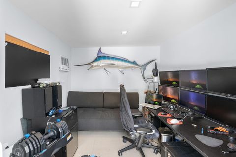 Tiny photo for 2601 NE 27th Way, Fort Lauderdale, FL 33306 (MLS # B26028617)