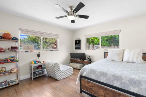 Tiny photo for 2601 NE 27th Way, Fort Lauderdale, FL 33306 (MLS # B26028617)
