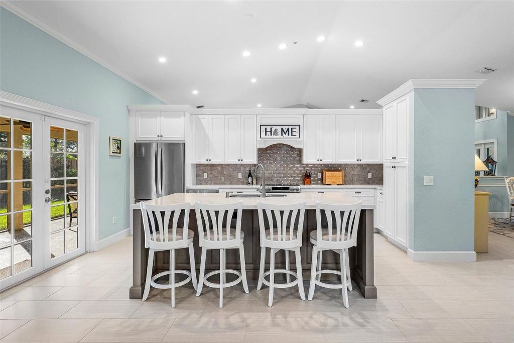 Photo of 2855 Hampton Circle, Delray Beach, FL 33445 (MLS # F10530153)