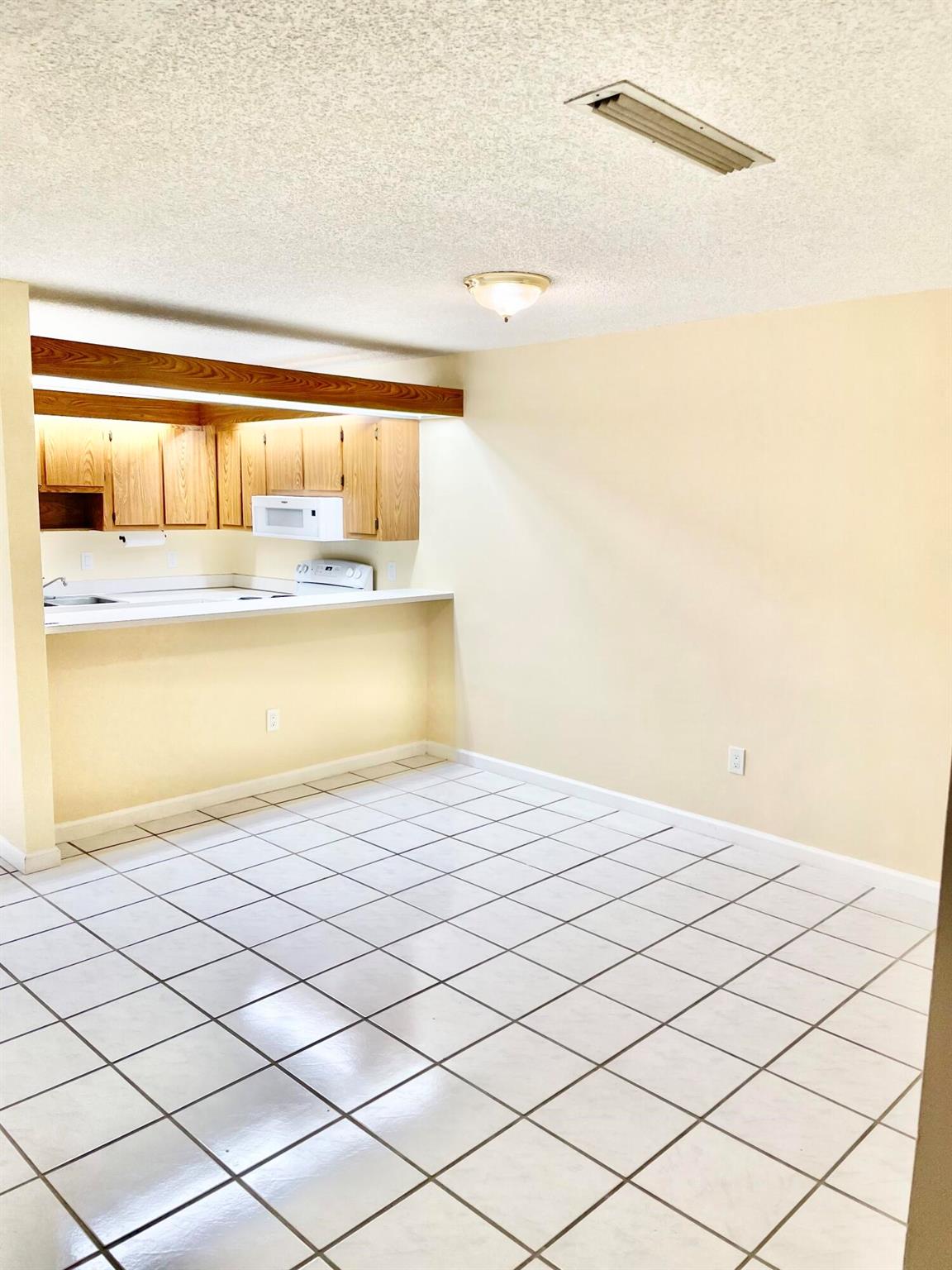JUPITER PLANTATION FIRST - Residential Lease