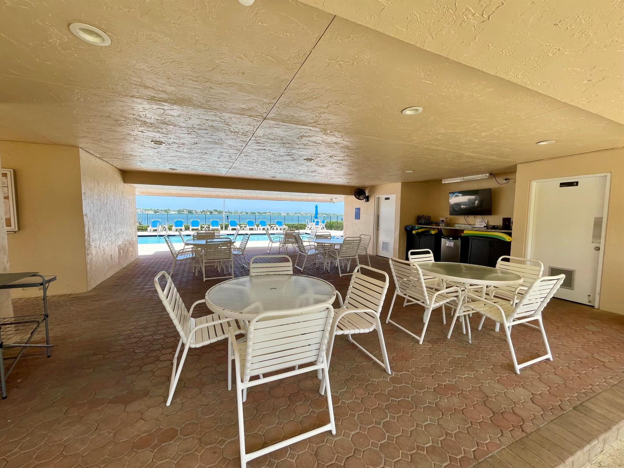 JUPITER PLANTATION FIRST - Residential Lease