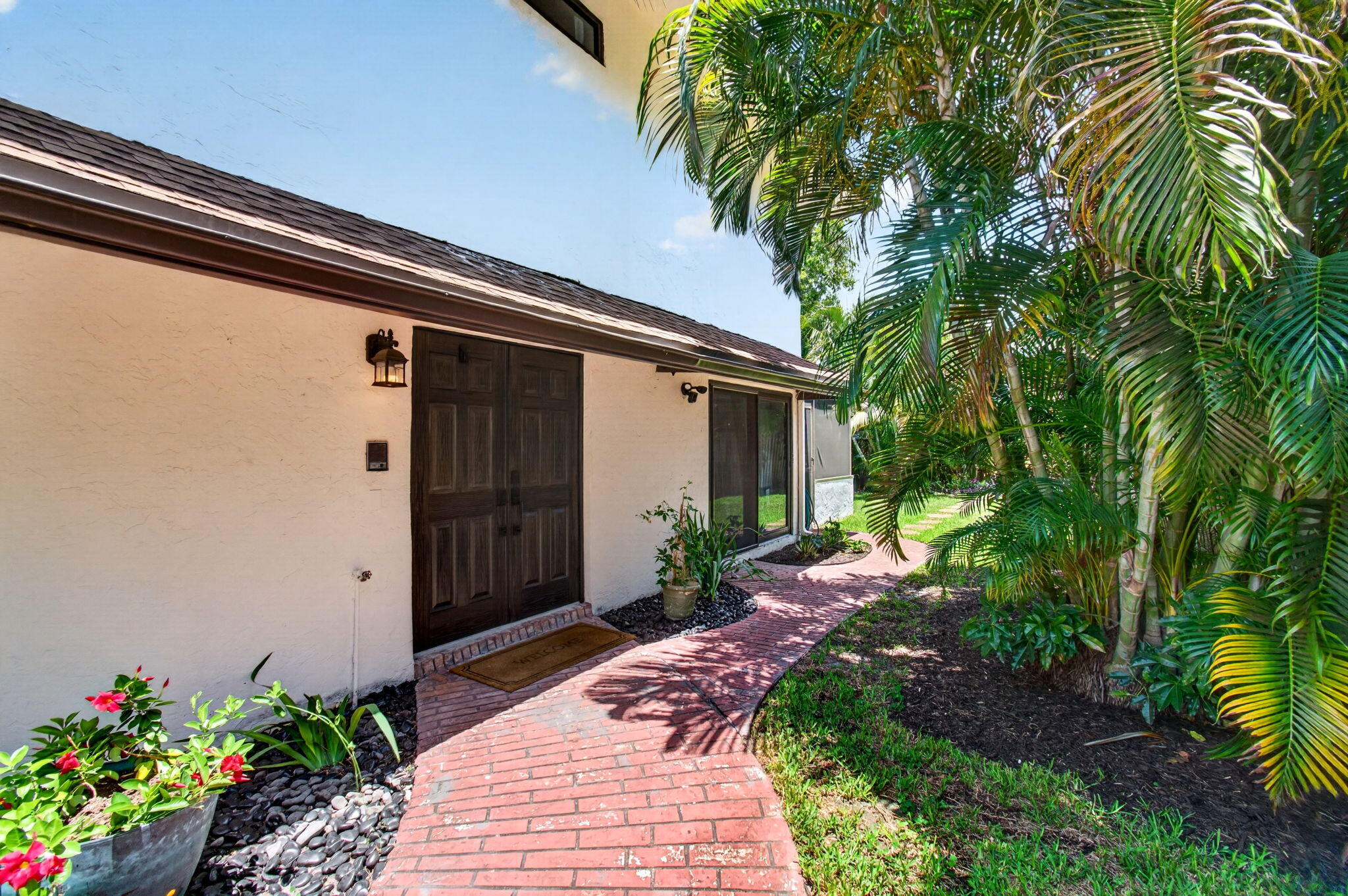 2745 SW 6th Street, Delray Beach, FL, 33445/$550,000 3 2745 SW 6th Street