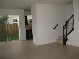 CHARLESTON COMMONS - Residential Lease