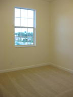 CHARLESTON COMMONS - Residential Lease