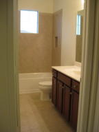 CHARLESTON COMMONS - Residential Lease