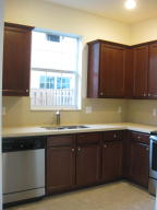 CHARLESTON COMMONS - Residential Lease