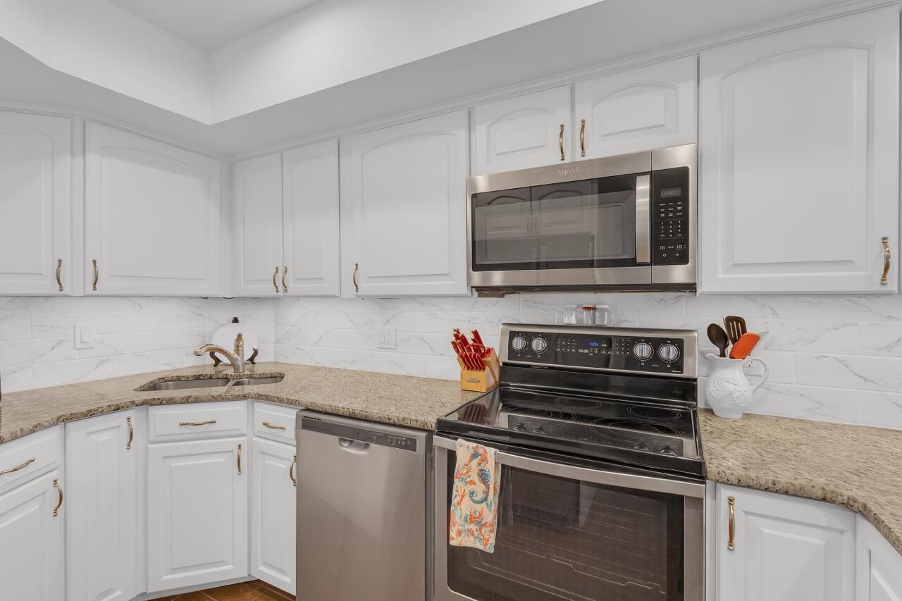 2400 S Ocean Drive 3945