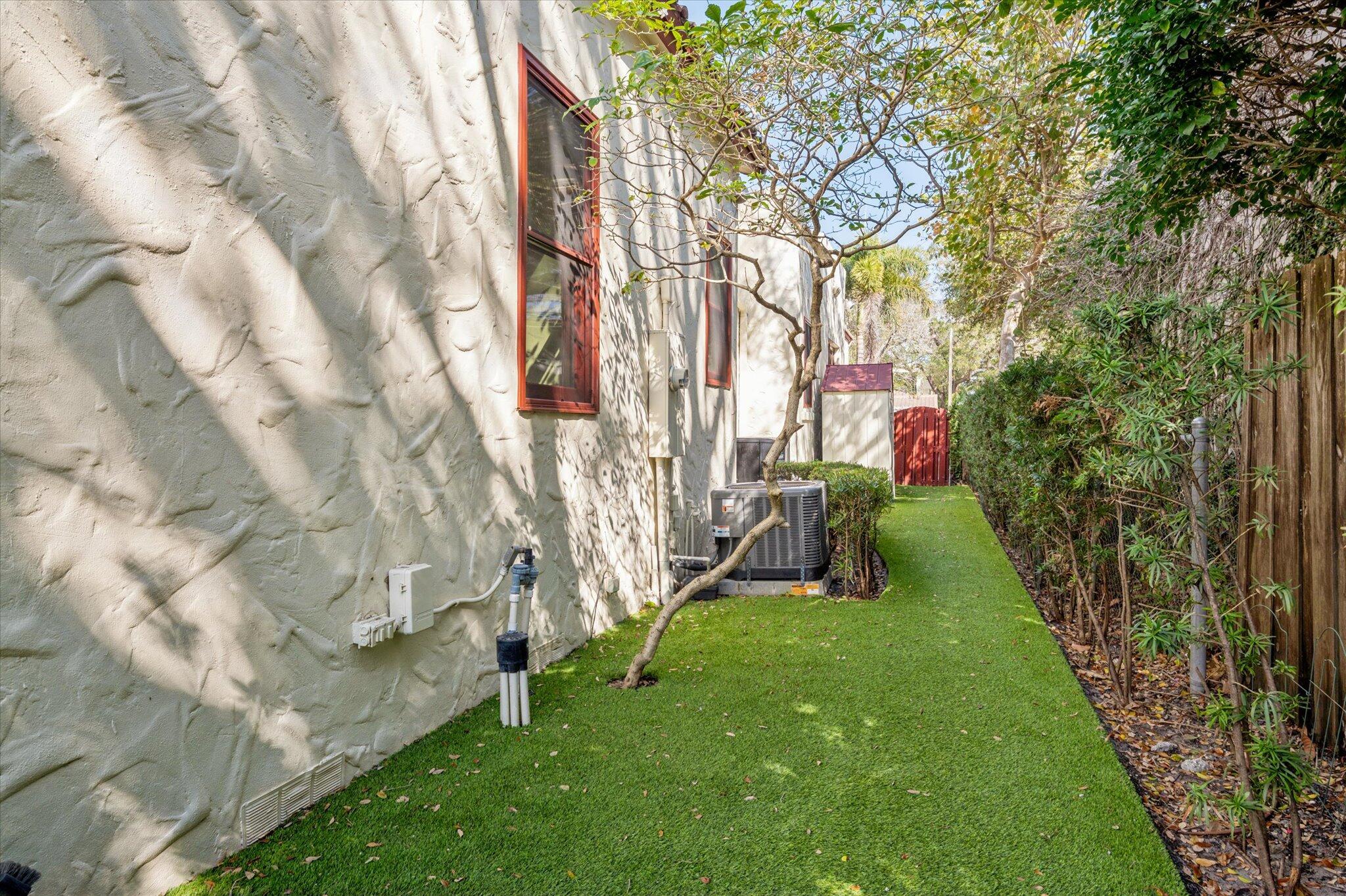 704 SE 8th Street