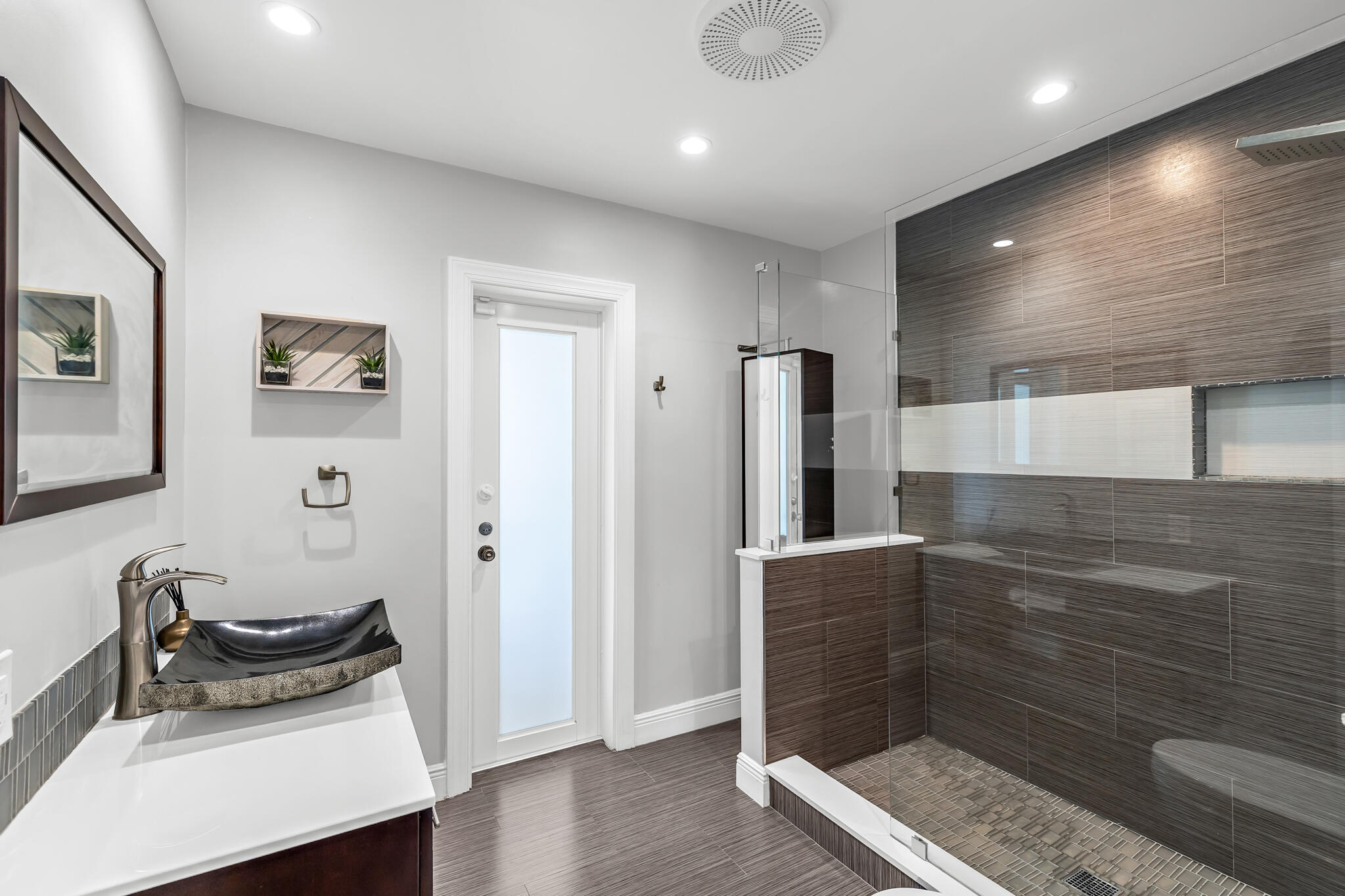 CORAL KEY VILLAS 8TH SEC - Residential Lease