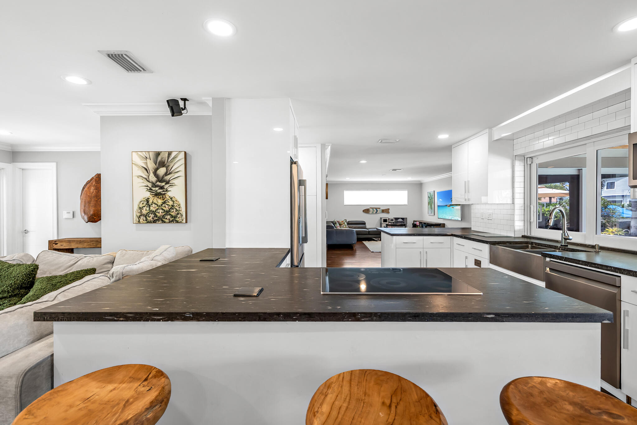 CORAL KEY VILLAS 8TH SEC - Residential Lease