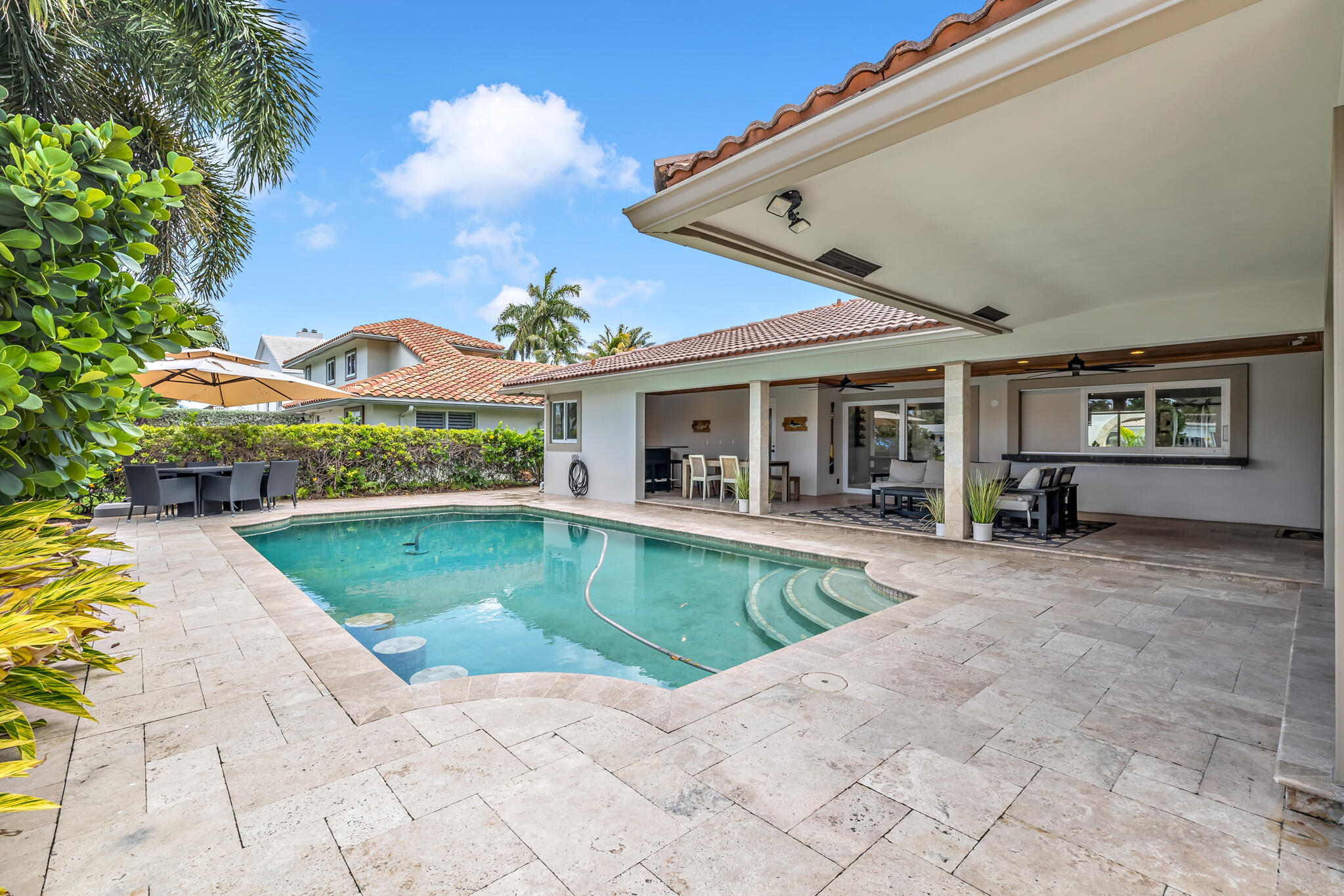 CORAL KEY VILLAS 8TH SEC - Residential Lease