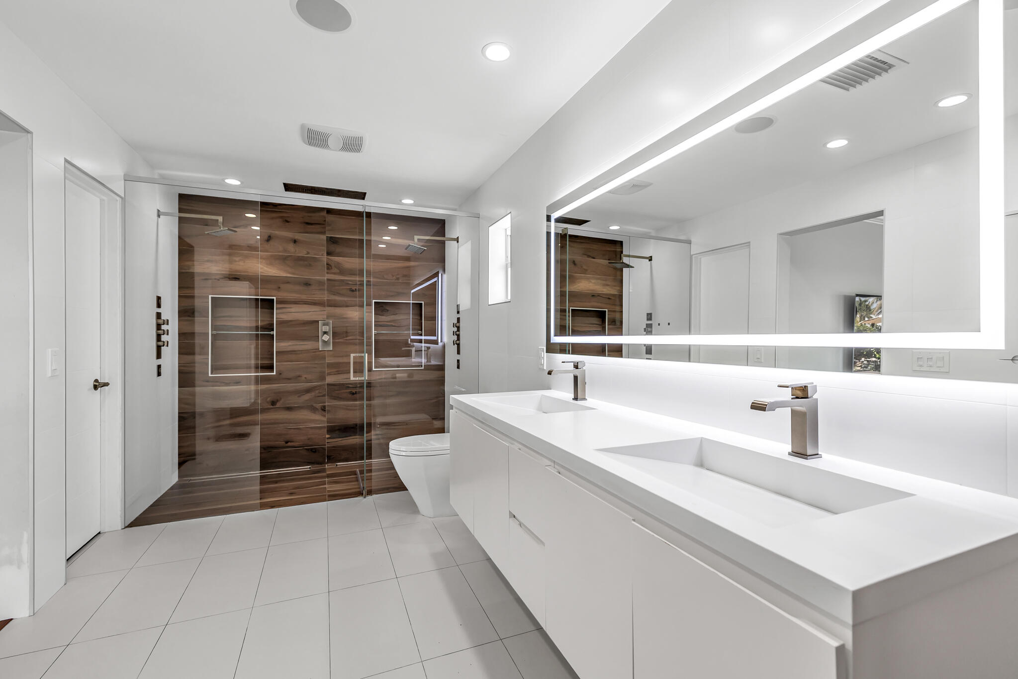 CORAL KEY VILLAS 8TH SEC - Residential Lease