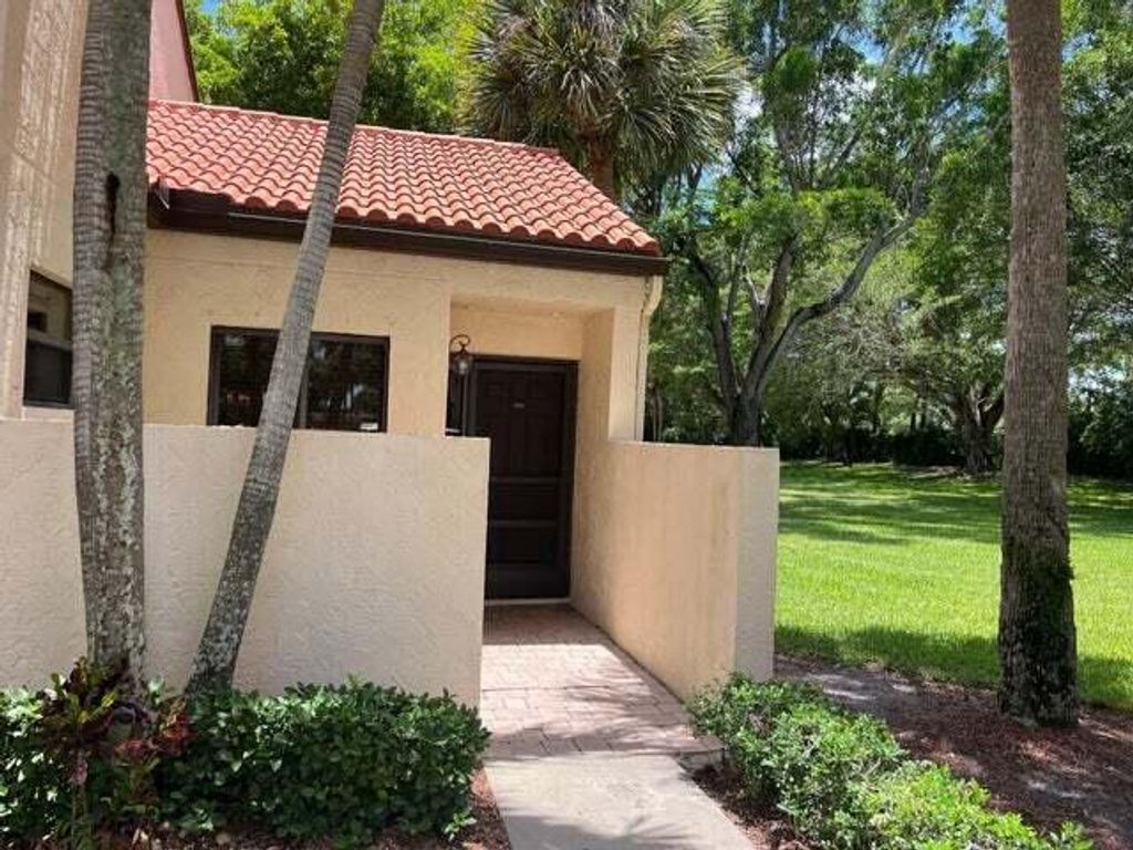Photo of 6 Via De Casas #104, Boynton Beach, FL 33426 (MLS # B26002963)