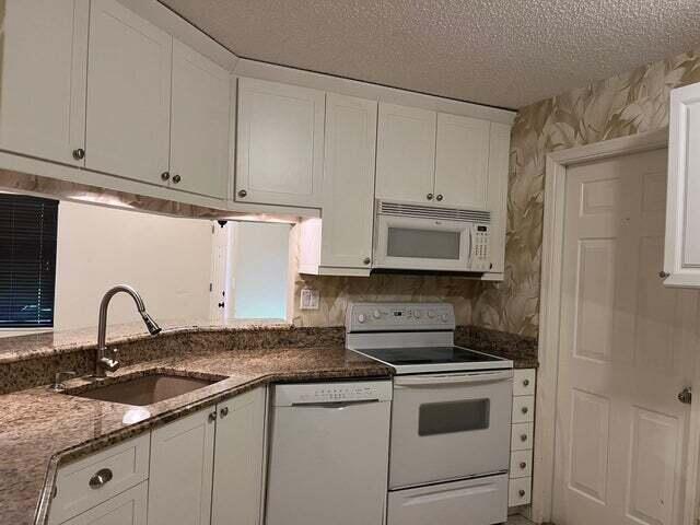 SOUTH LAKE CONDO - Residential Lease