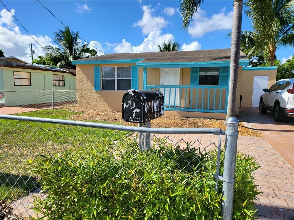 Photo of 4720 N 10th Ave N Ave, Green Acres, FL 33463 (MLS # F10339330)
