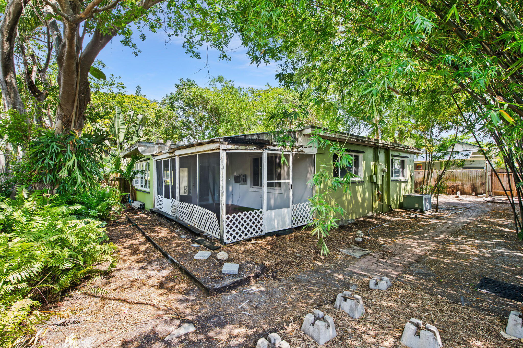 WILTON MANORS FIRST ADD - Residential Lease