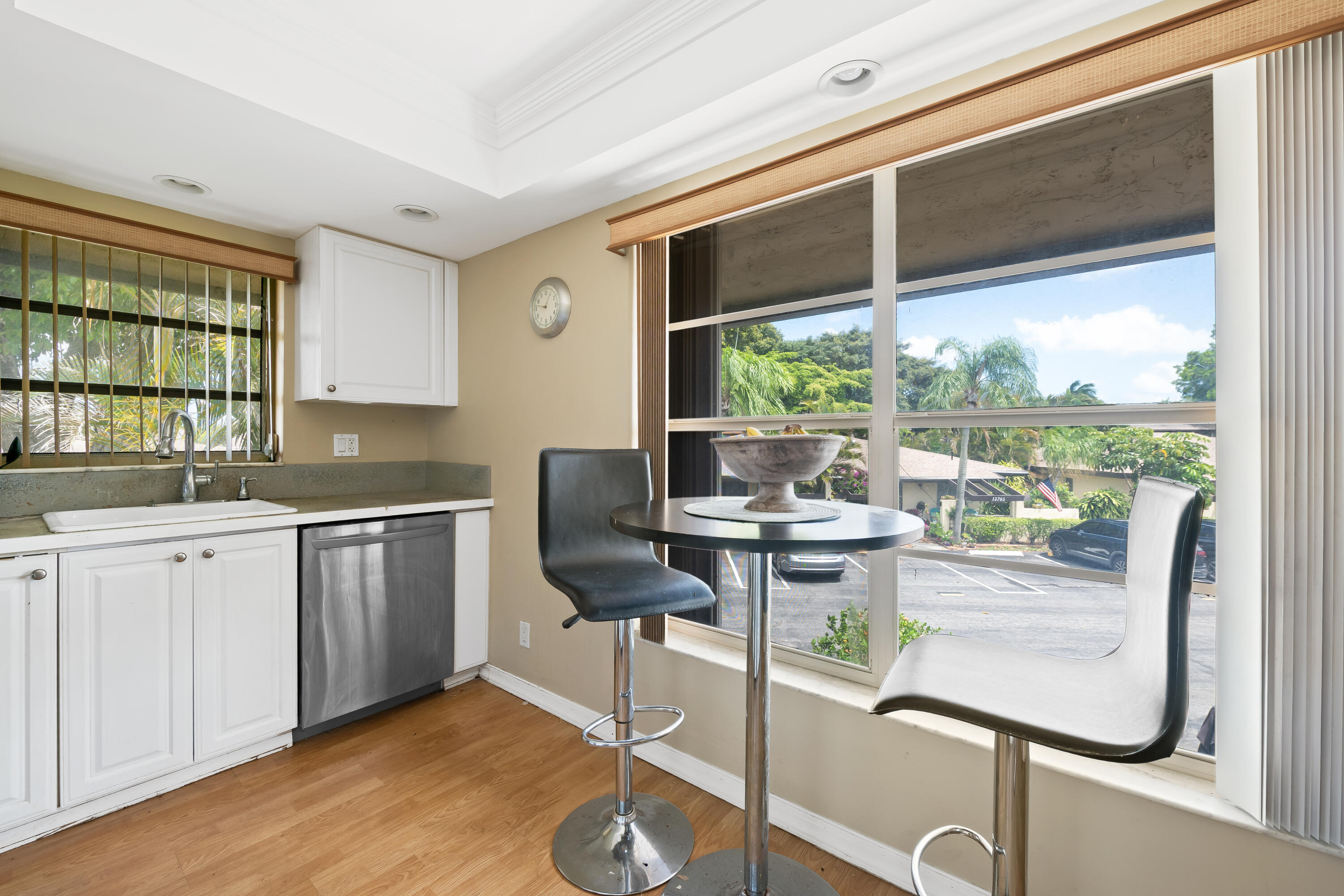 PALM GREENS AT VILLA DEL RAY CONDO II - Residential