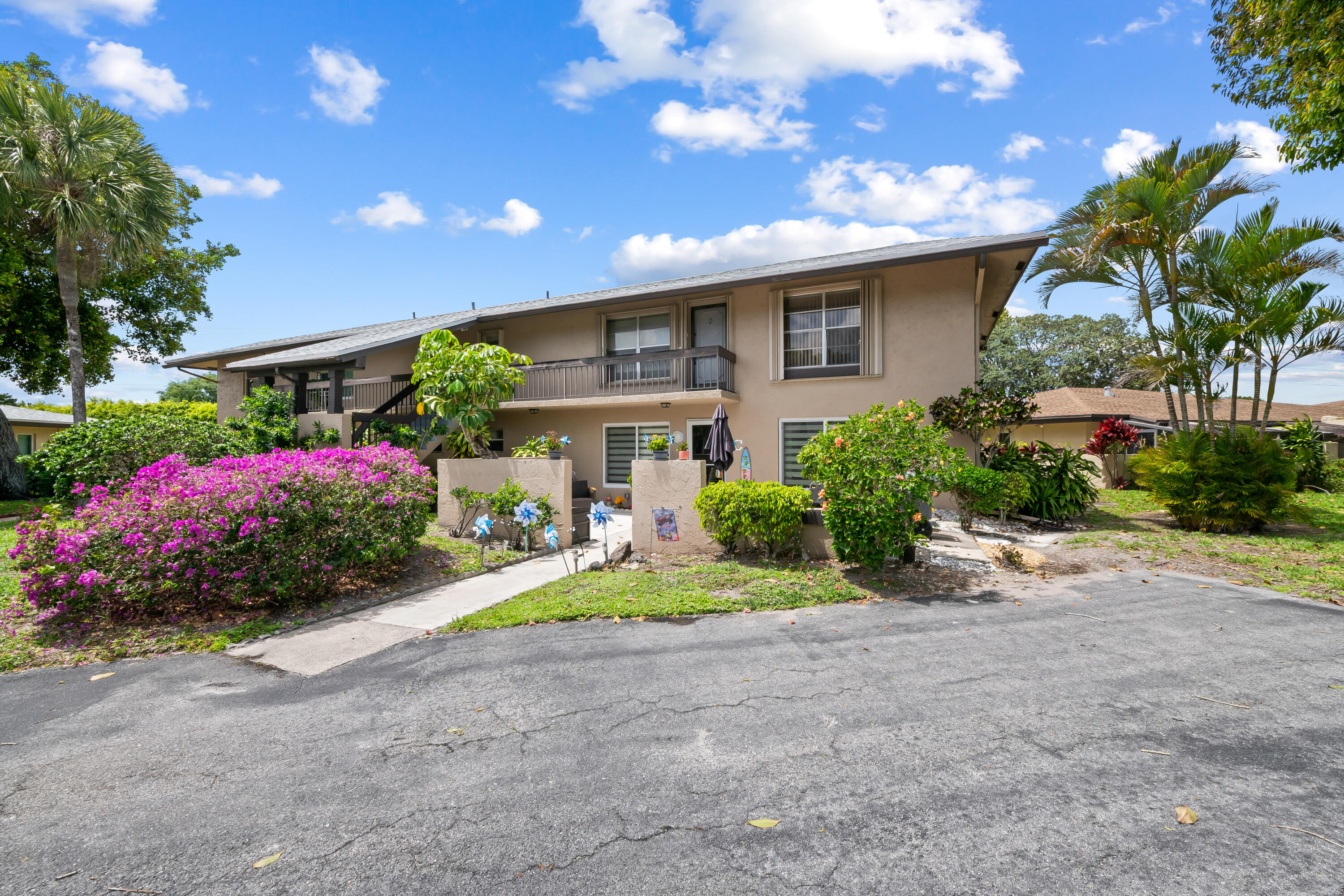 PALM GREENS AT VILLA DEL RAY CONDO II - Residential