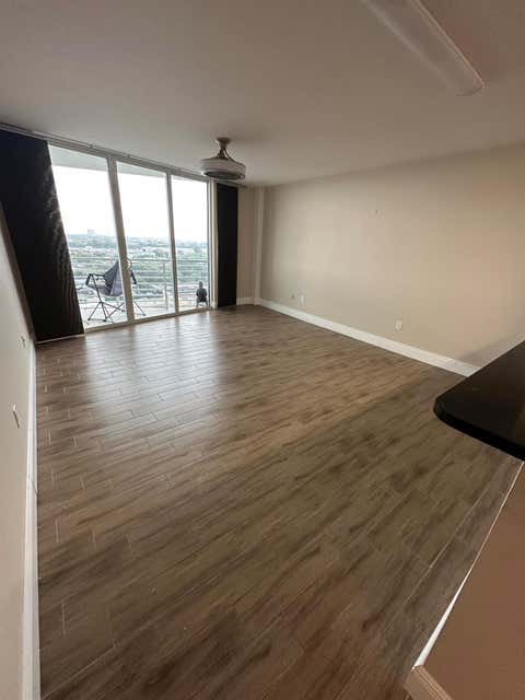 Featured picture for the property R11096622