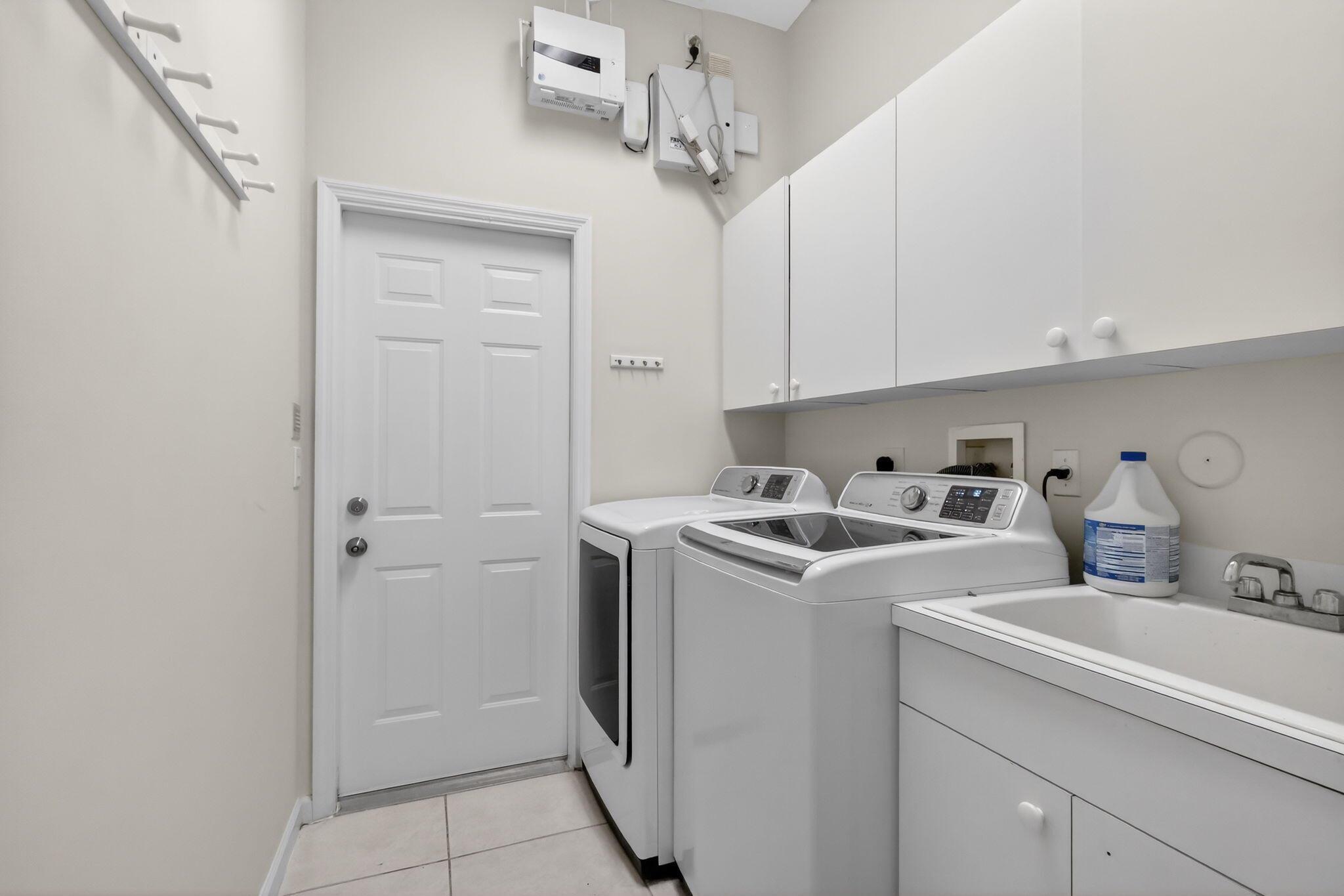 SUGAR POND MANOR OF WELLI - Residential Lease