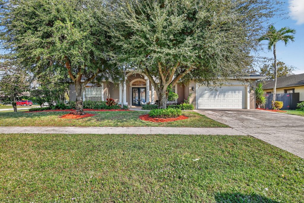 Photo of 1500 Firethorn Drive, Wellington, FL 33414 (MLS # R11150195)