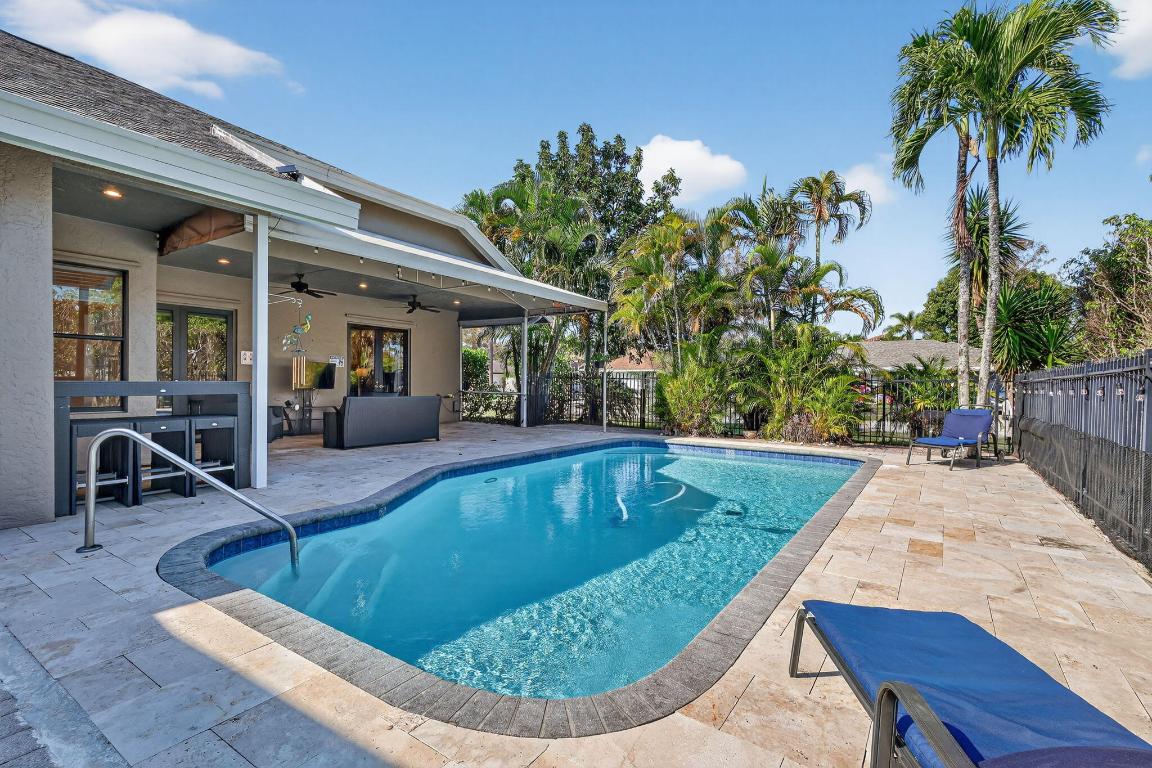 SUGAR POND MANOR OF WELLINGTON - Residential Lease