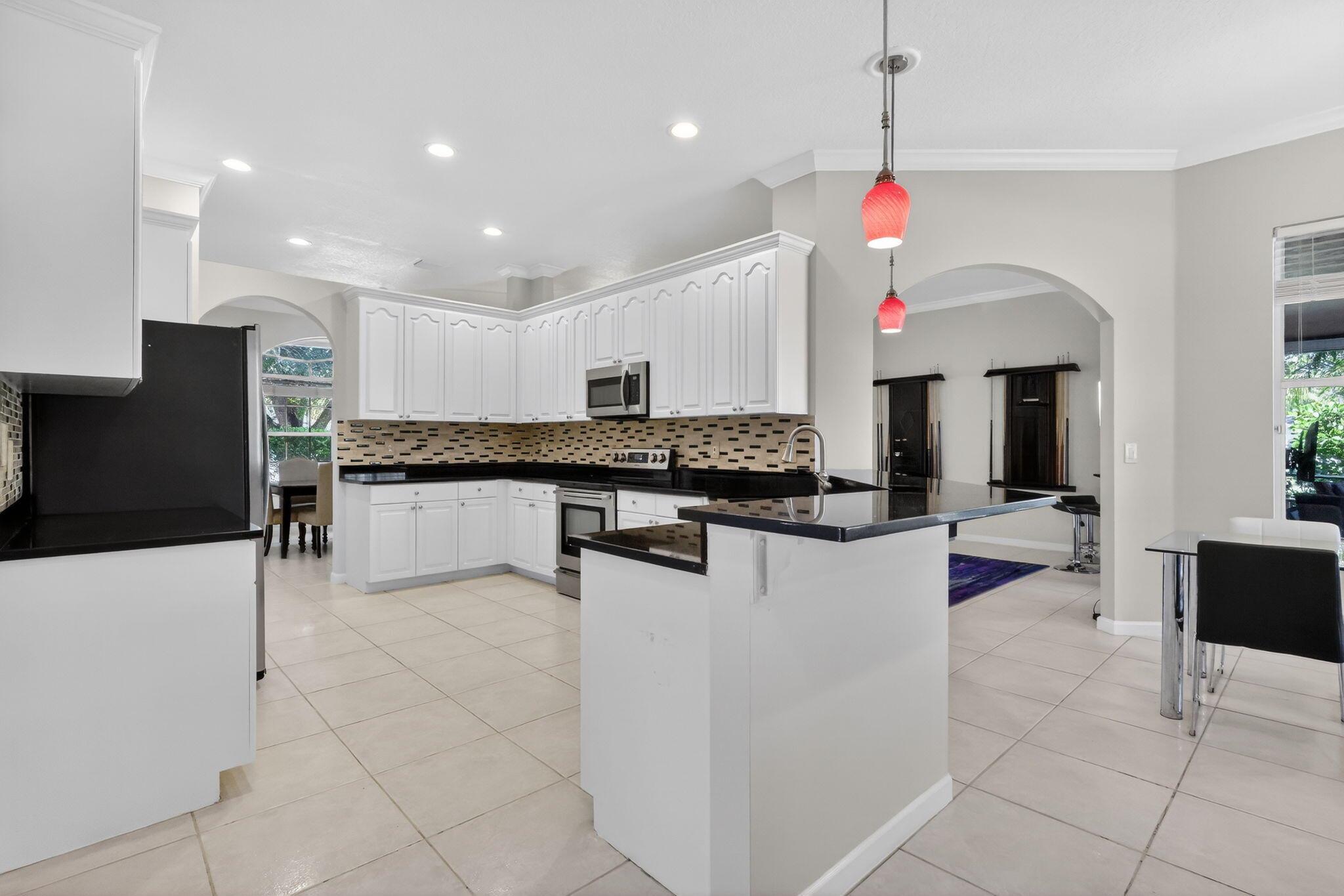 SUGAR POND MANOR OF WELLI - Residential Lease