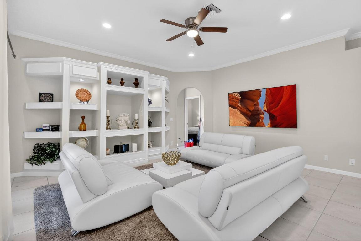 SUGAR POND MANOR OF WELLINGTON - Residential Lease