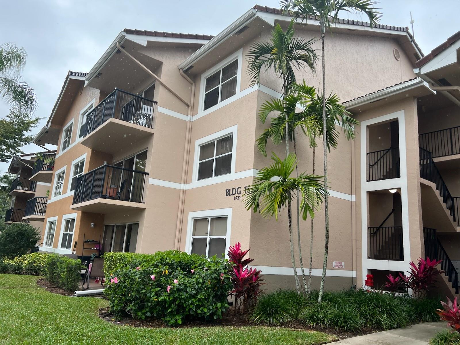 Discover this stunning and spacious ground-floor Lake View condo in the sought-after Edgewater Gated Community. Immediate Rentals are welcome here on this 2-bedroom, 2-bathroom unit that boasts a modern, updated kitchen, new appliances, Fresh Paint, and clean bathrooms for a contemporary feel. Nestled in a gated, resort-style community, Edgewater offers premium amenities including a clubhouse, pool, fitness center, and scenic walking paths. Perfectly situated just minutes from top-rated schools, shopping, dining, entertainment, and major highways. Don’t miss out on this Move-in-Ready or Rental Income exceptional opportunity!