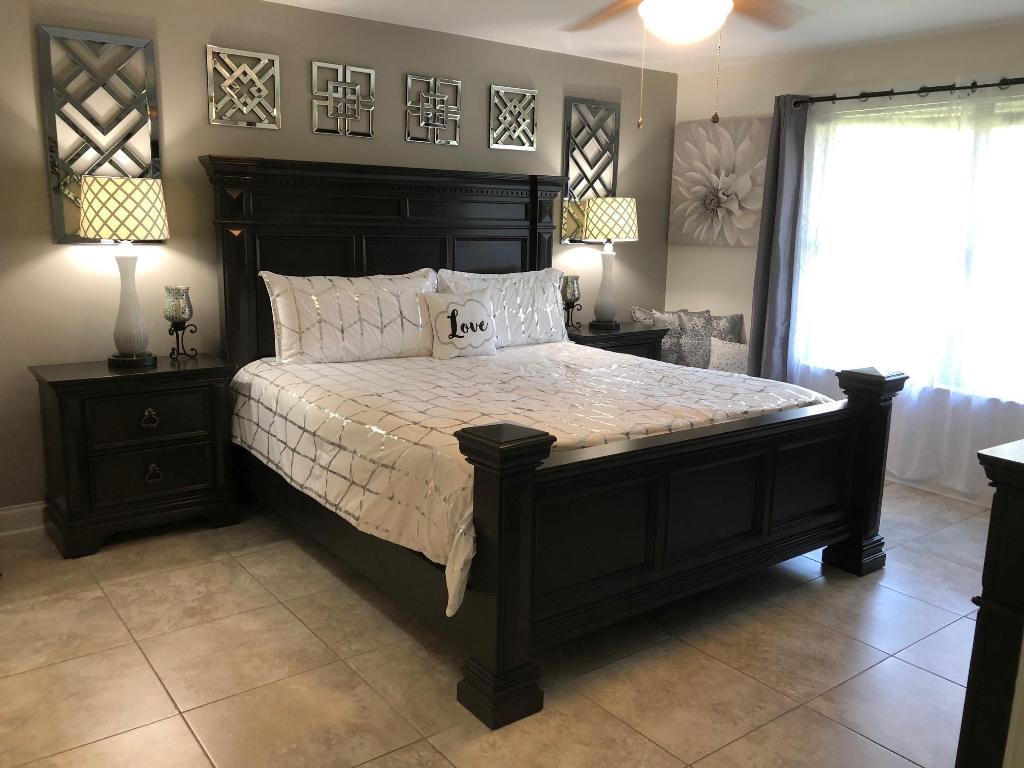 STRATHMORE GATE WEST UNIT 2 - Residential